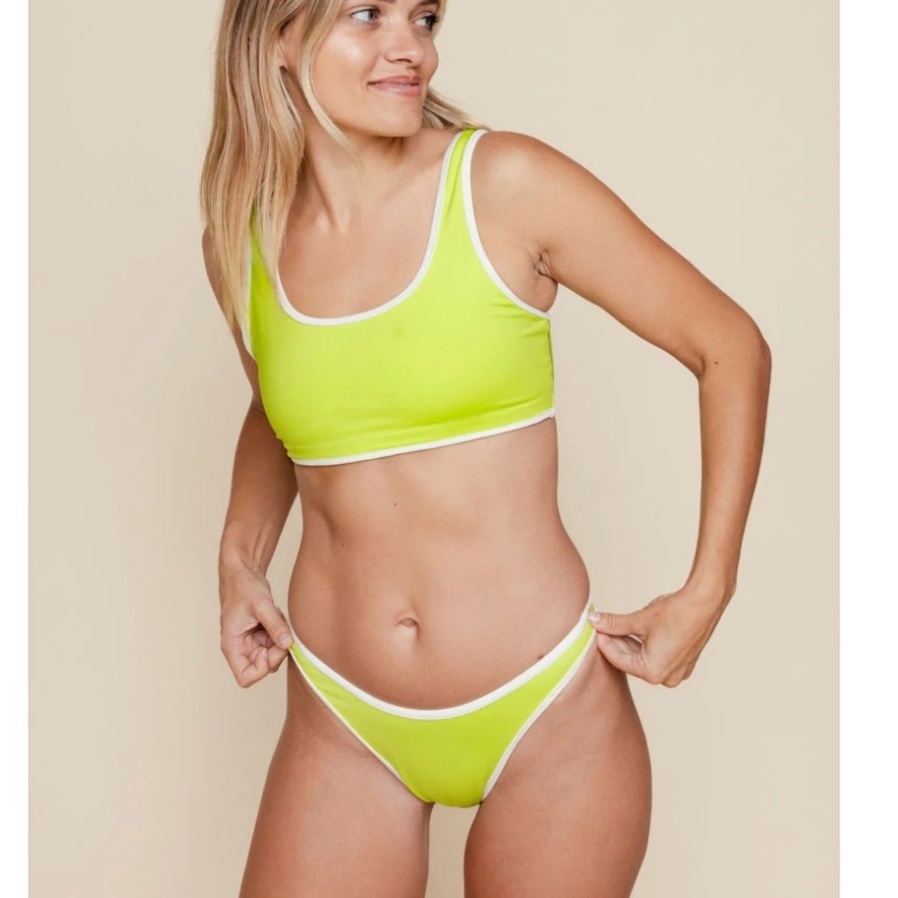 Kitty & Vibe Scoop Top in Zuma